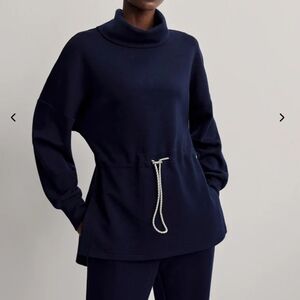 NWT- Varley Freya Sweat doublesoft size small